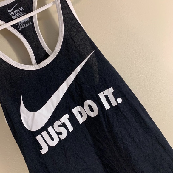 Nike Tank Top - Picture 2 of 5